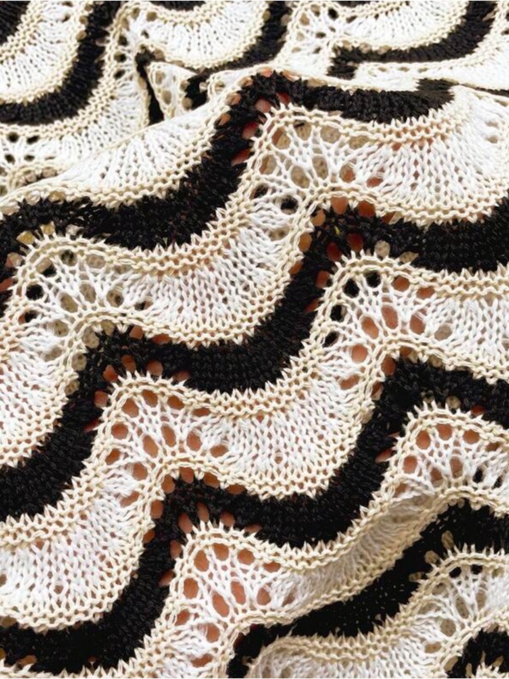 Chevron wave stripe swim cover up dress crochet 70’s vintage black neutral tan - Picture 4 of 4